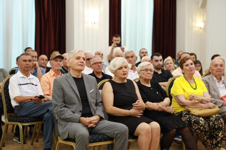 480524449_944774814518270_34145281548610026_n